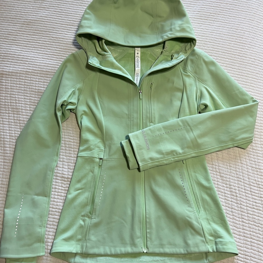 lululemon athletica Green cross chill performance Jacket